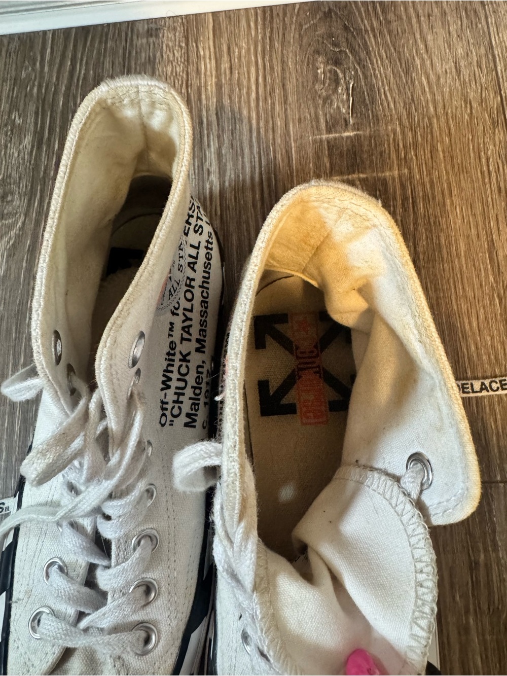 Off-White x Converse - Picture 3 of 3